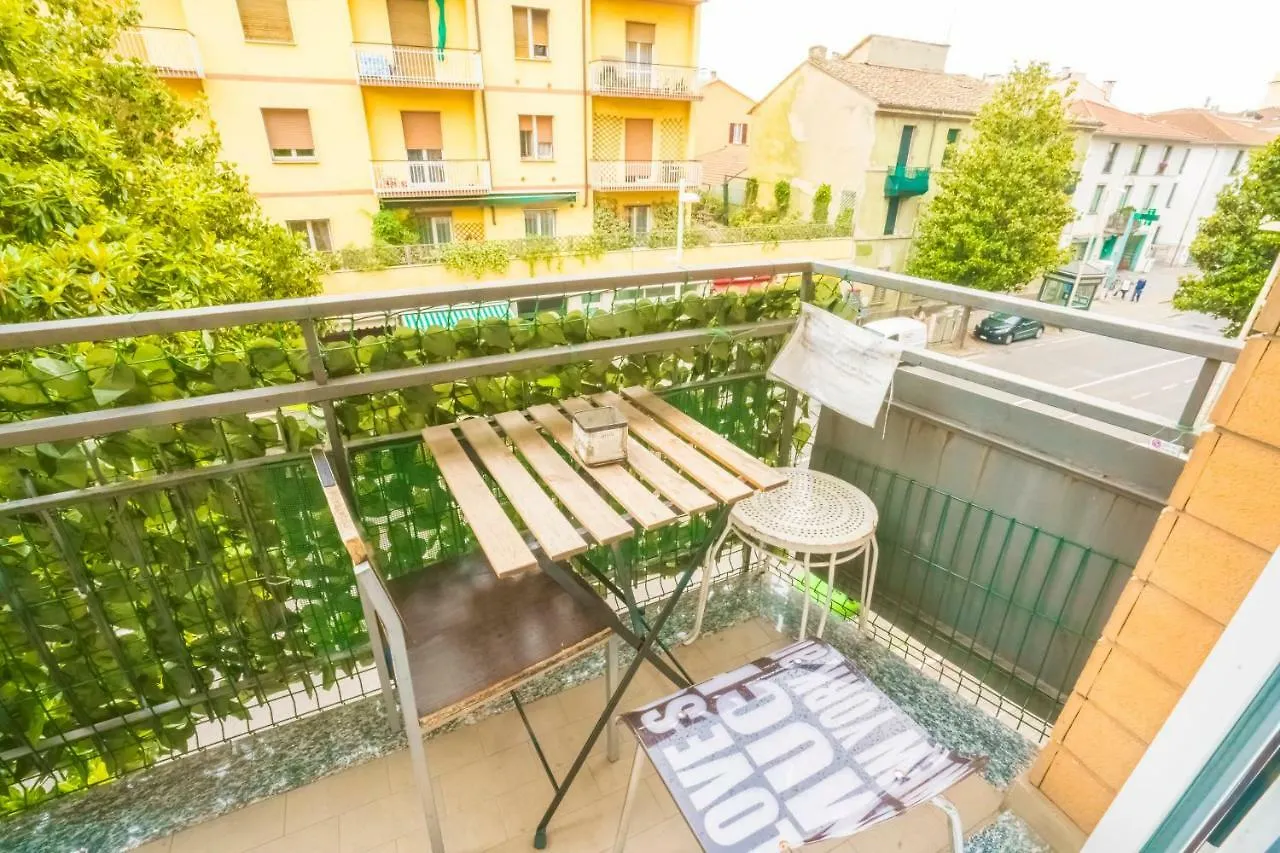Albergue Europe Station Rooms Parma Itália