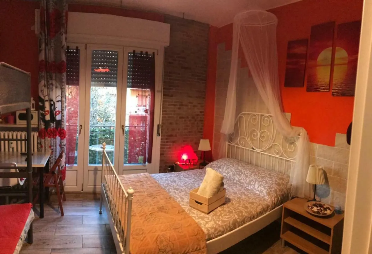 Europe Station Rooms Parma Albergue