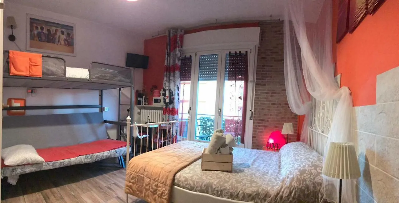 Europe Station Rooms Parma Itália