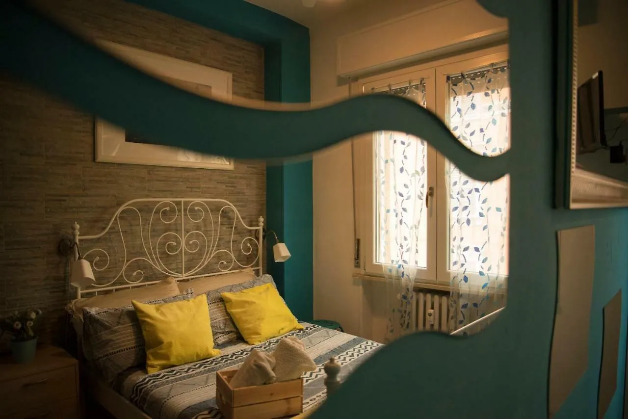 Europe Station Rooms Parma Itália